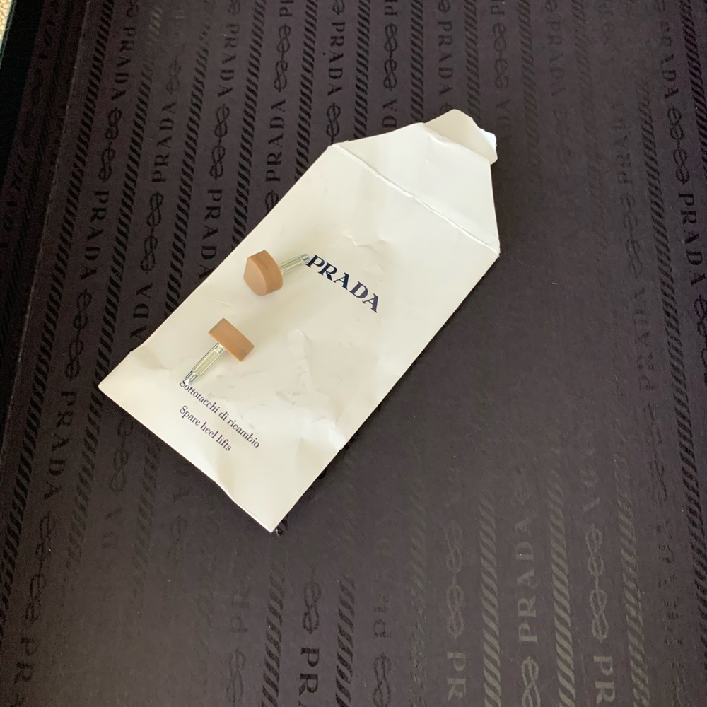 Prada shoes - Picture 8 of 8